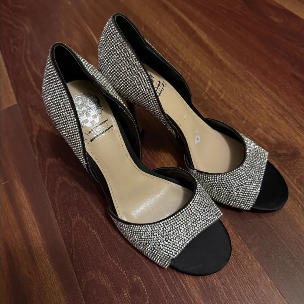 VINCE CAMUTO Women's Heels size 7 1/2